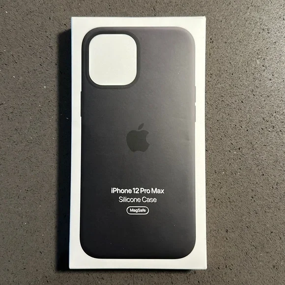 *NIB* iPhone 12 Pro Max Silicone Case in Black w MagSafe - Picture 1 of 6